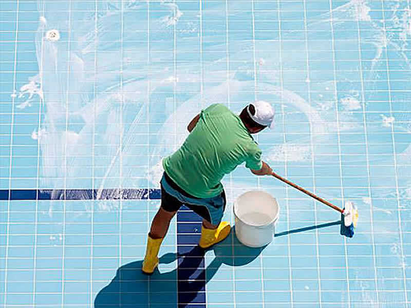 pool-cleaning-5